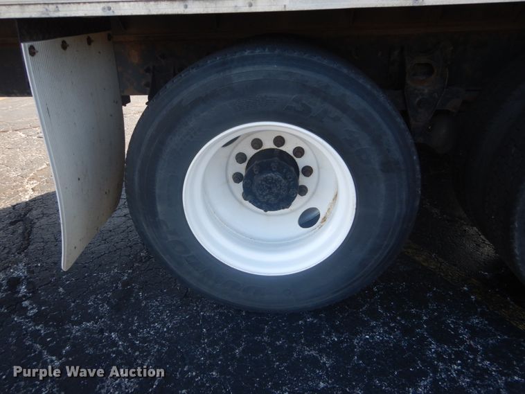 image for item DI1053 2006 International 4400  box truck