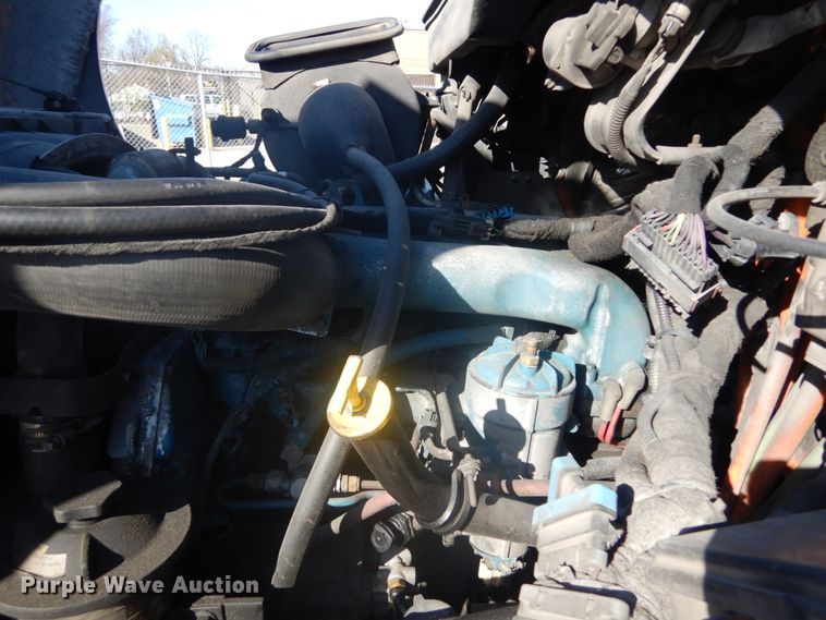 image for item DI1054 2006 International 4400  truck cab and chassis