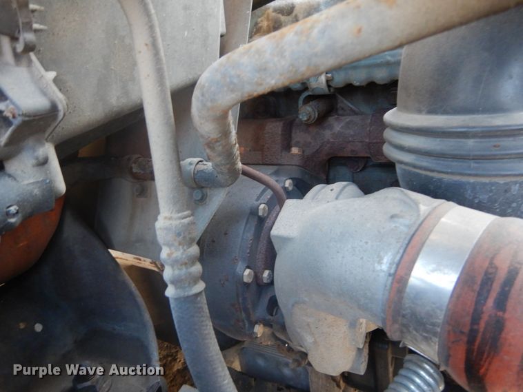 image for item DI1054 2006 International 4400  truck cab and chassis