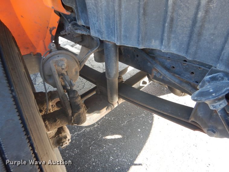 image for item DI1054 2006 International 4400  truck cab and chassis