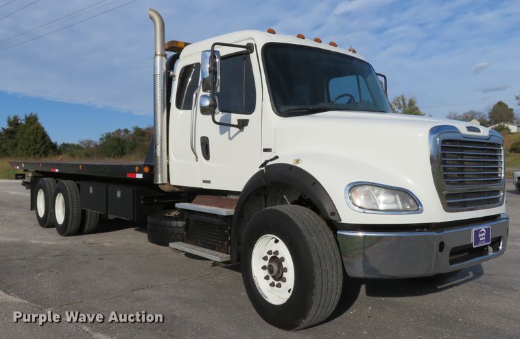 image for item DI3788 2012 Freightliner Business Class M2  rollback truck