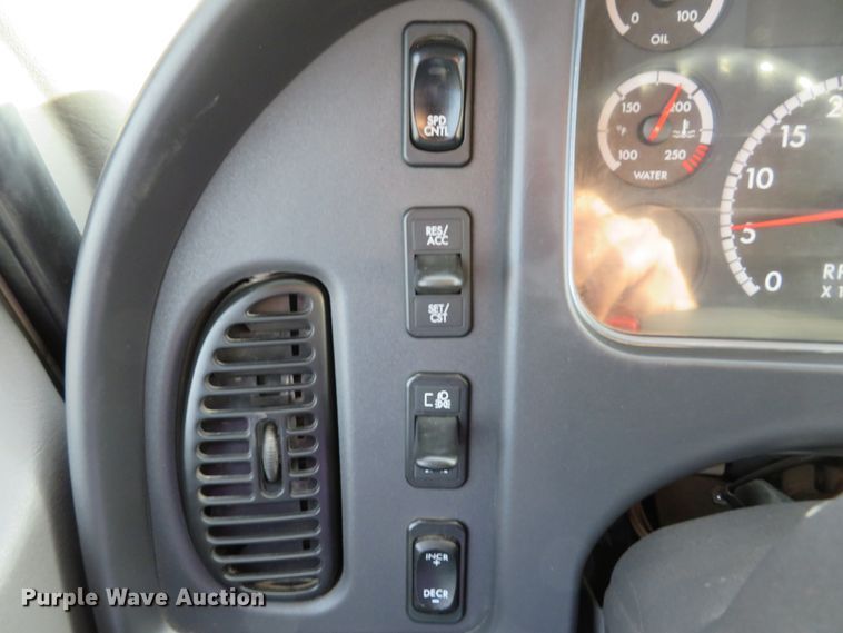 image for item DI3788 2012 Freightliner Business Class M2  rollback truck