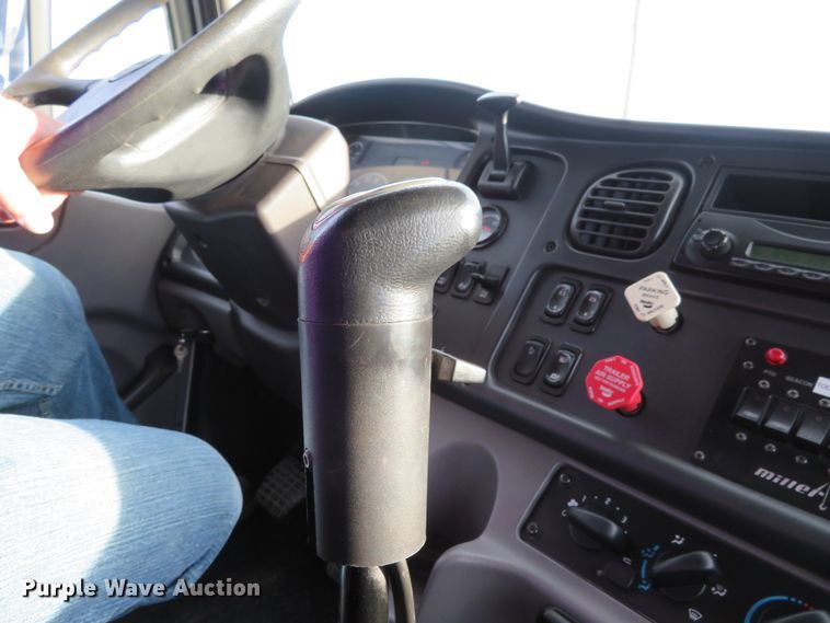 image for item DI3788 2012 Freightliner Business Class M2  rollback truck