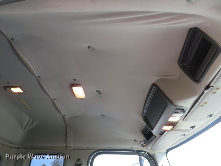 image for item DI3788 2012 Freightliner Business Class M2  rollback truck