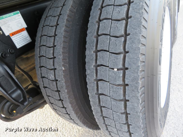 image for item DI3788 2012 Freightliner Business Class M2  rollback truck