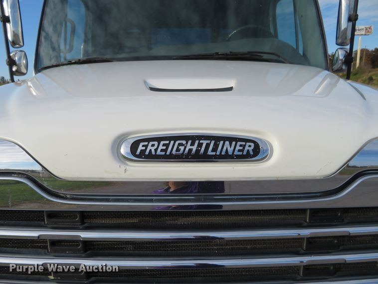 image for item DI3788 2012 Freightliner Business Class M2  rollback truck