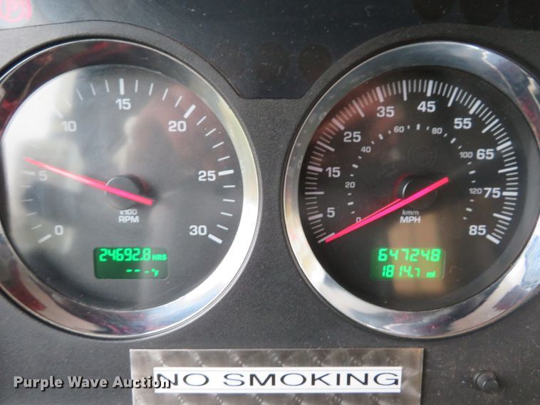 image for item DI3806 2007 Kenworth T800  semi truck