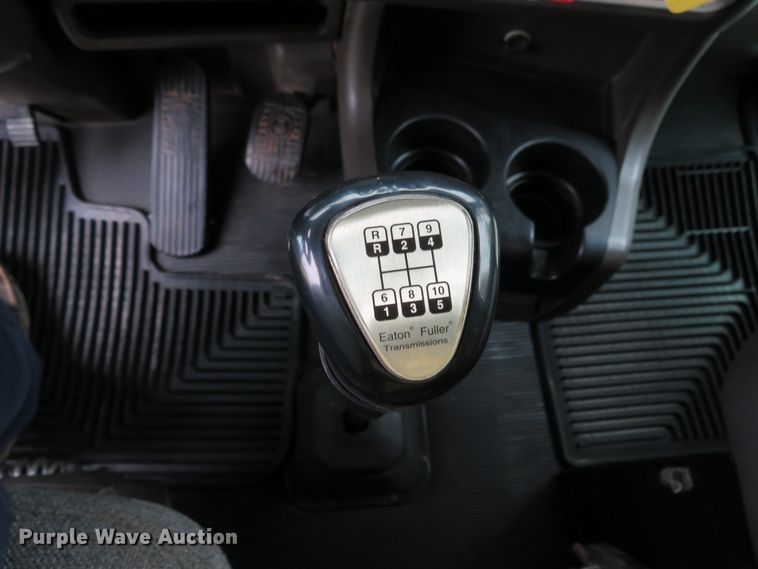 image for item DI3806 2007 Kenworth T800  semi truck