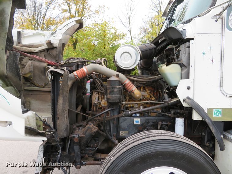 image for item DI3806 2007 Kenworth T800  semi truck