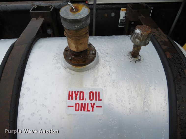 image for item DI3806 2007 Kenworth T800  semi truck