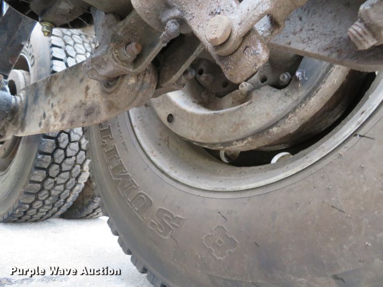 image for item DI3806 2007 Kenworth T800  semi truck