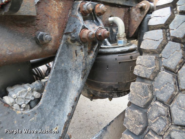 image for item DI3806 2007 Kenworth T800  semi truck