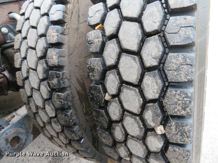 image for item DI3806 2007 Kenworth T800  semi truck