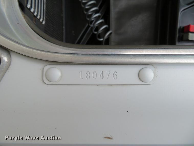 image for item DI3806 2007 Kenworth T800  semi truck