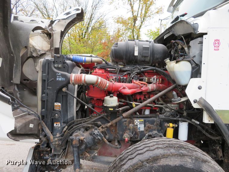 image for item DI3807 2009 Kenworth T800  semi truck