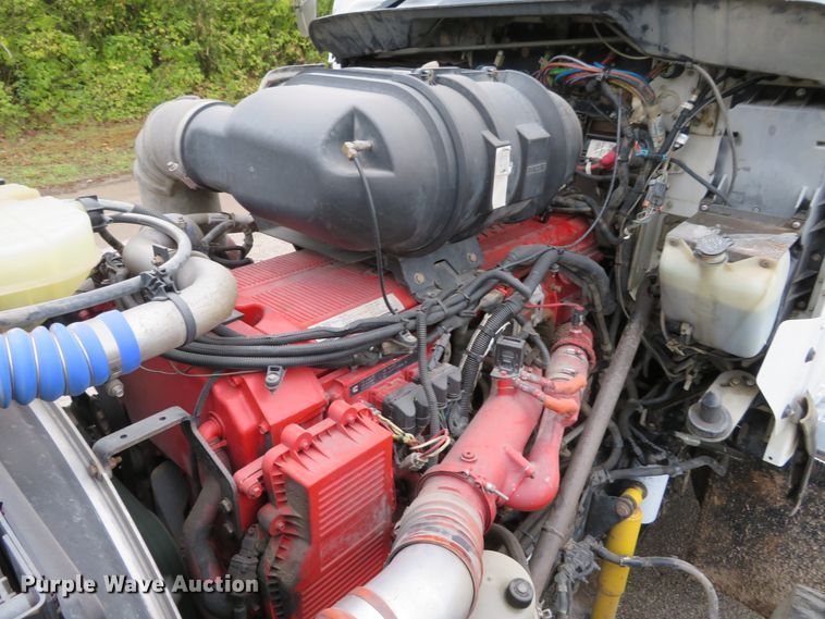 image for item DI3807 2009 Kenworth T800  semi truck