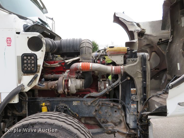 image for item DI3807 2009 Kenworth T800  semi truck