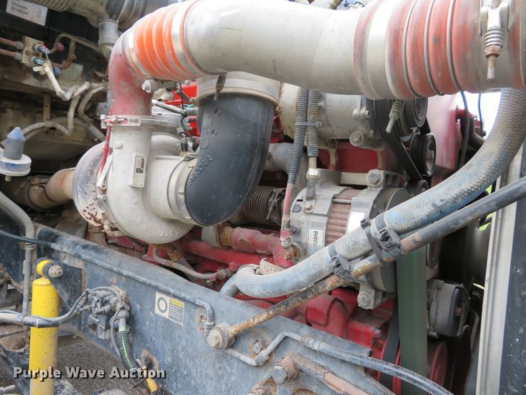 image for item DI3807 2009 Kenworth T800  semi truck