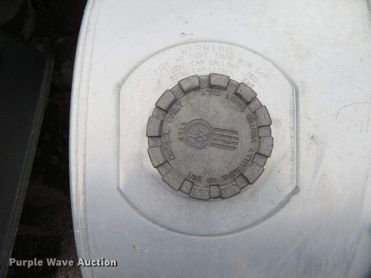 image for item DI3807 2009 Kenworth T800  semi truck