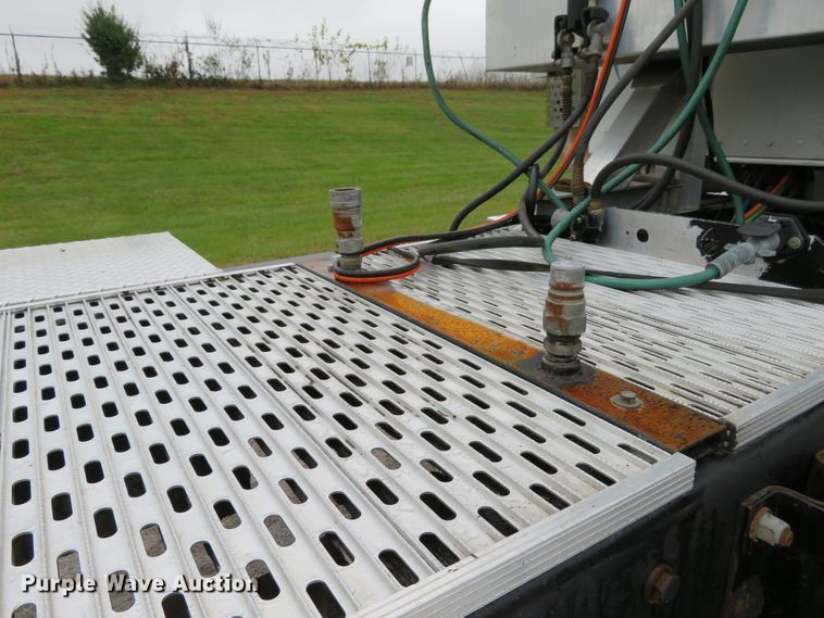 image for item DI3807 2009 Kenworth T800  semi truck