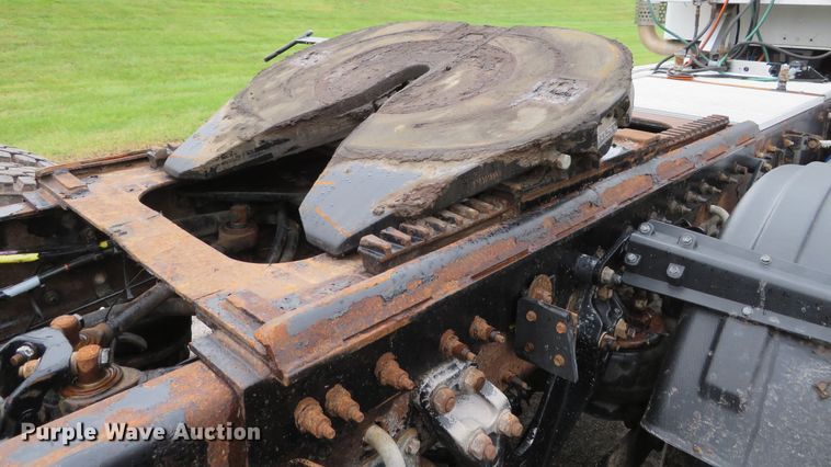 image for item DI3807 2009 Kenworth T800  semi truck