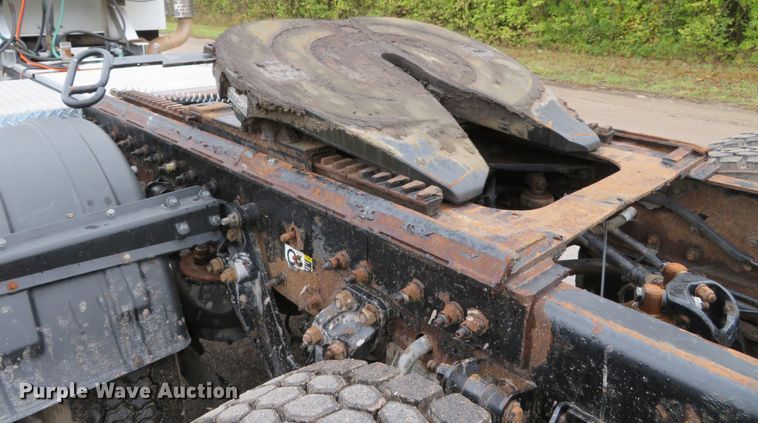 image for item DI3807 2009 Kenworth T800  semi truck