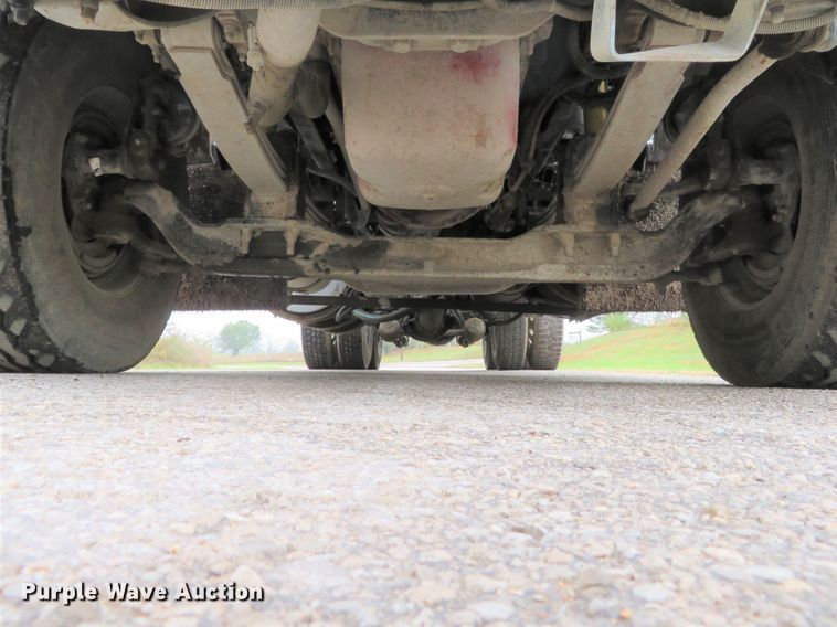 image for item DI3807 2009 Kenworth T800  semi truck