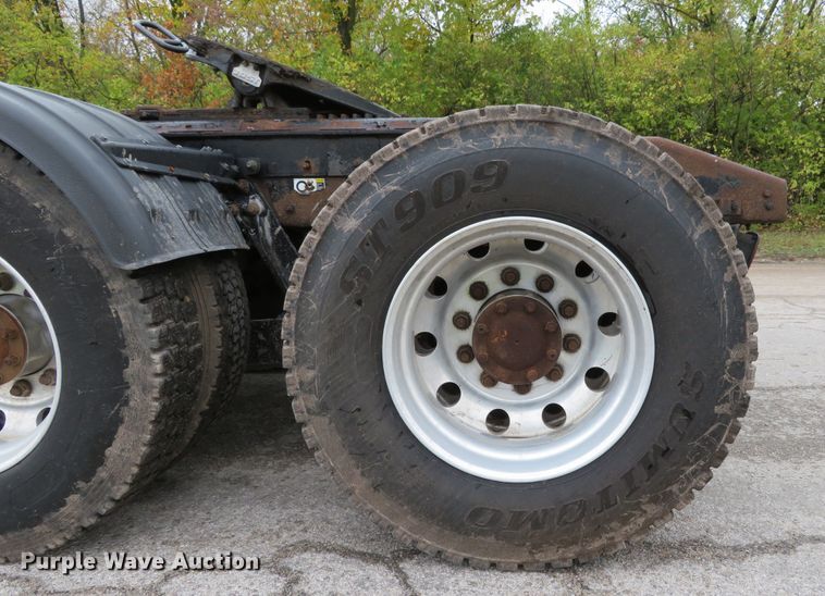 image for item DI3807 2009 Kenworth T800  semi truck