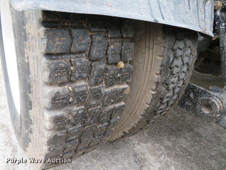 image for item DI3807 2009 Kenworth T800  semi truck