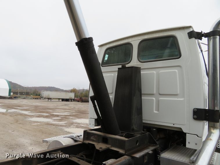 image for item DI3808 2007 Sterling LT8500  dump truck