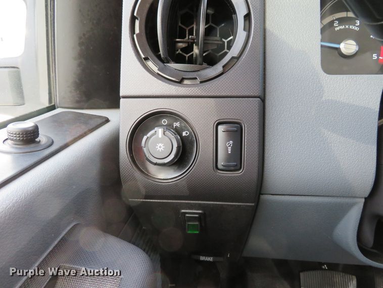 image for item DI3837 2015 Ford F550 Super Duty XL  refrigerated truck