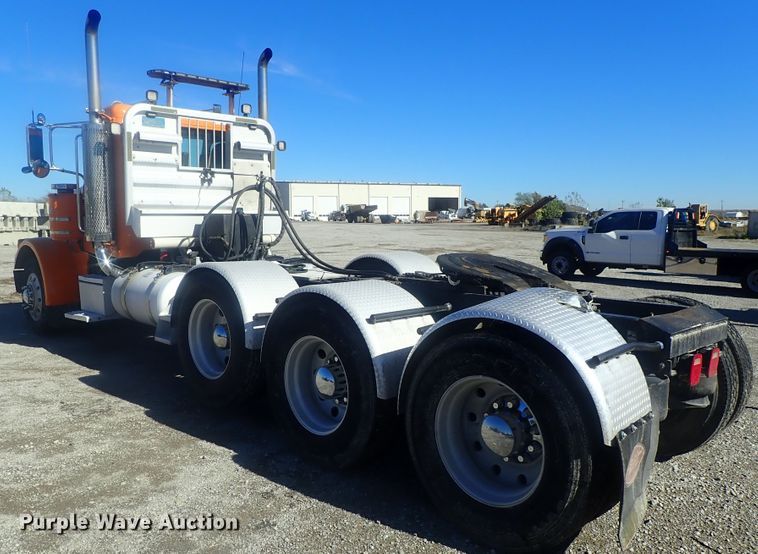 image for item DI7291 2006 Peterbilt 357  semi truck