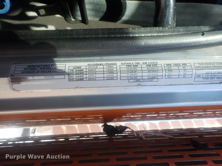 image for item DI7291 2006 Peterbilt 357  semi truck