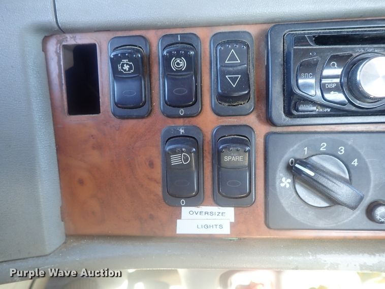 image for item DI7291 2006 Peterbilt 357  semi truck