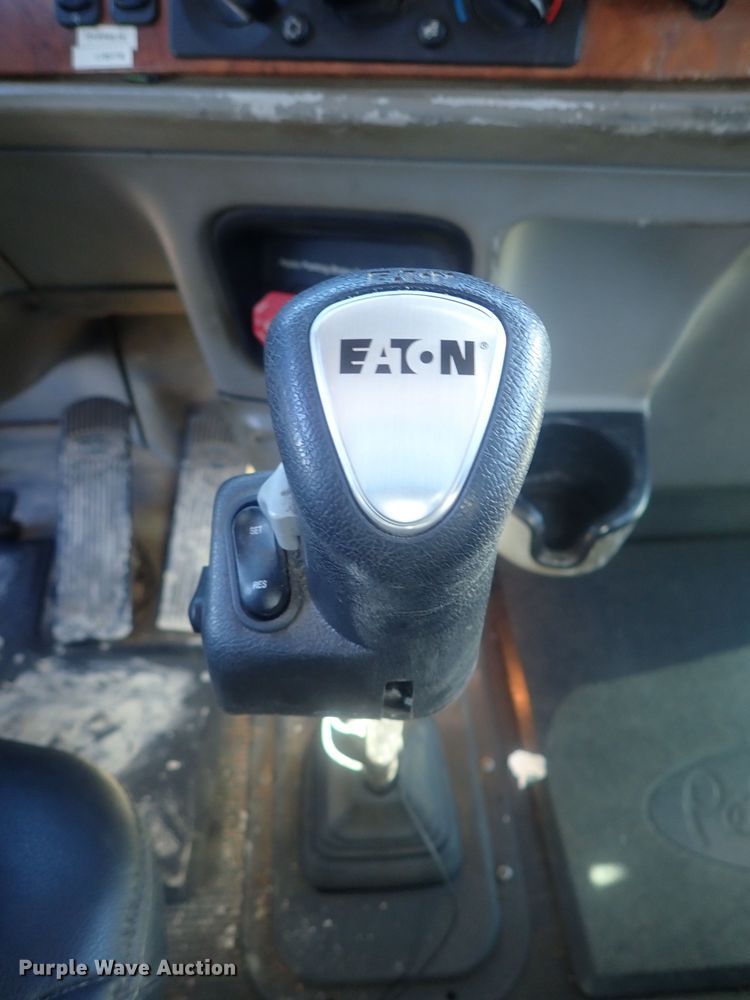 image for item DI7291 2006 Peterbilt 357  semi truck