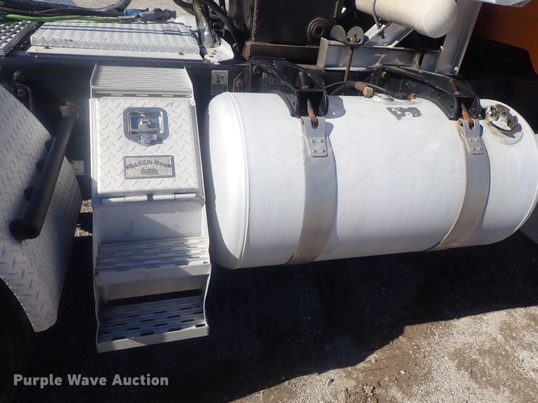 image for item DI7291 2006 Peterbilt 357  semi truck