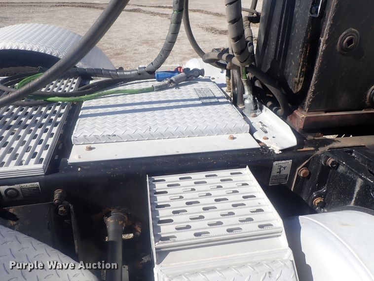 image for item DI7291 2006 Peterbilt 357  semi truck