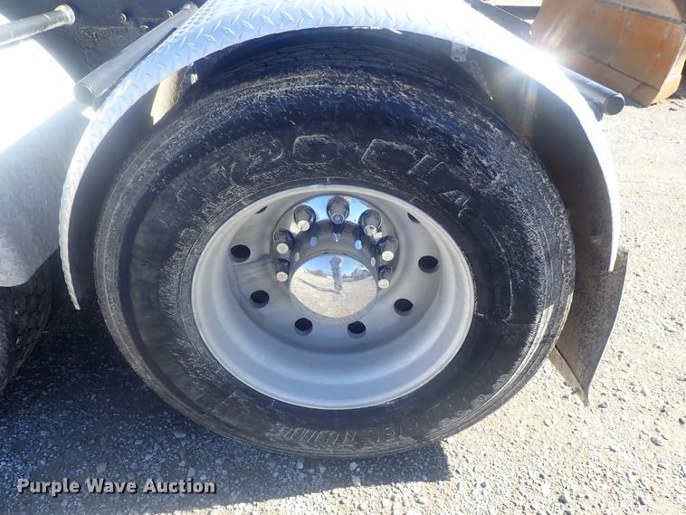 image for item DI7291 2006 Peterbilt 357  semi truck