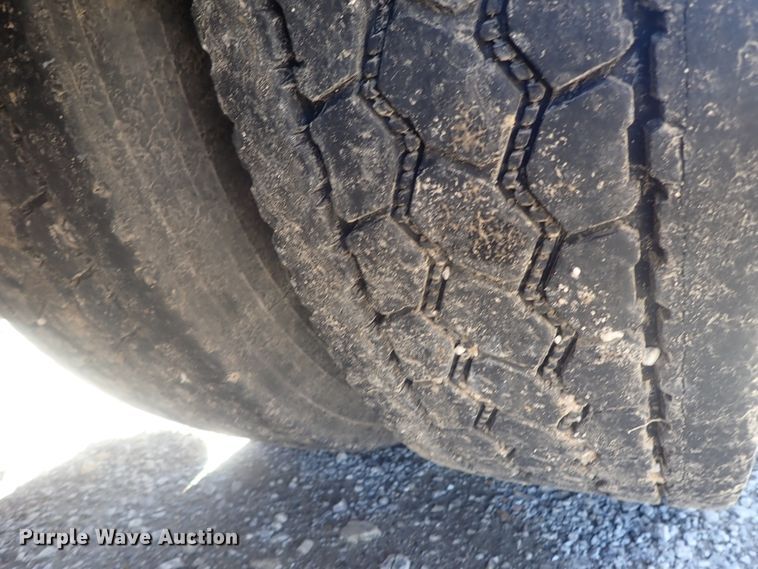 image for item DI7291 2006 Peterbilt 357  semi truck