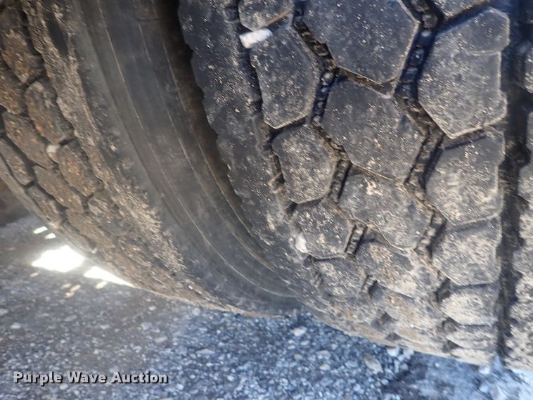 image for item DI7291 2006 Peterbilt 357  semi truck