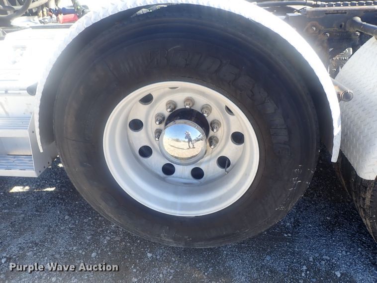 image for item DI7291 2006 Peterbilt 357  semi truck