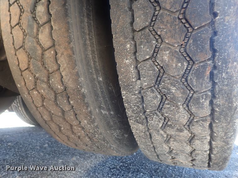 image for item DI7291 2006 Peterbilt 357  semi truck