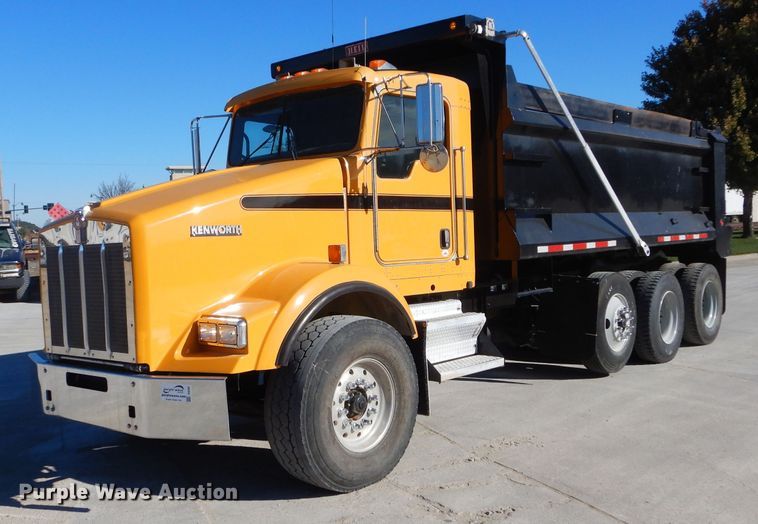 image for item DI8360 2007 Kenworth T800  dump truck