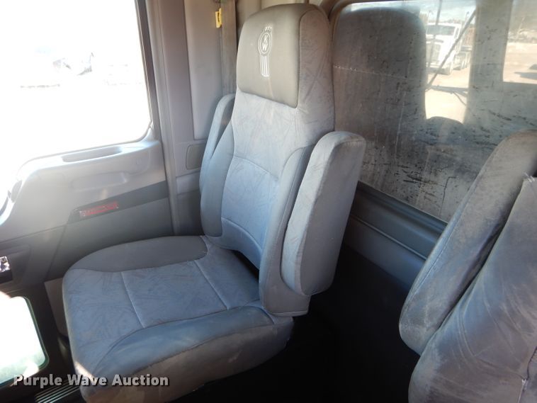 image for item DI8360 2007 Kenworth T800  dump truck