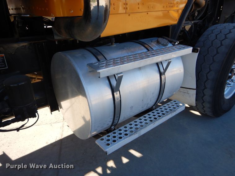 image for item DI8360 2007 Kenworth T800  dump truck