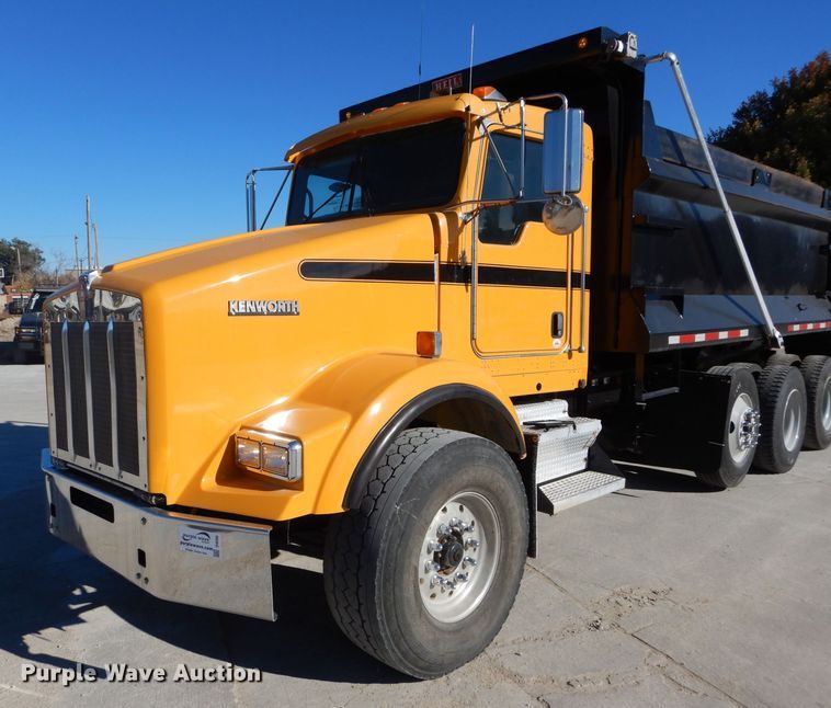 image for item DI8360 2007 Kenworth T800  dump truck