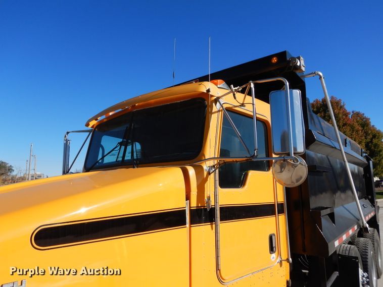 image for item DI8360 2007 Kenworth T800  dump truck