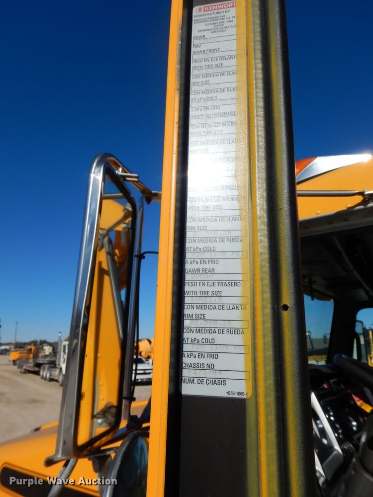 image for item DI8360 2007 Kenworth T800  dump truck