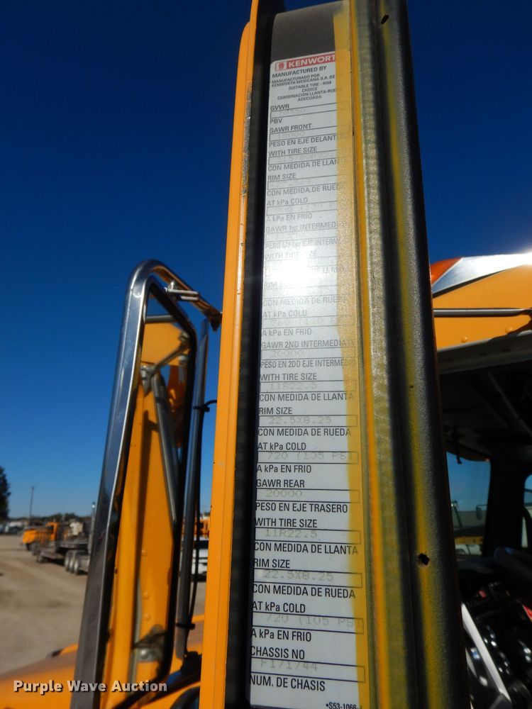 image for item DI8360 2007 Kenworth T800  dump truck