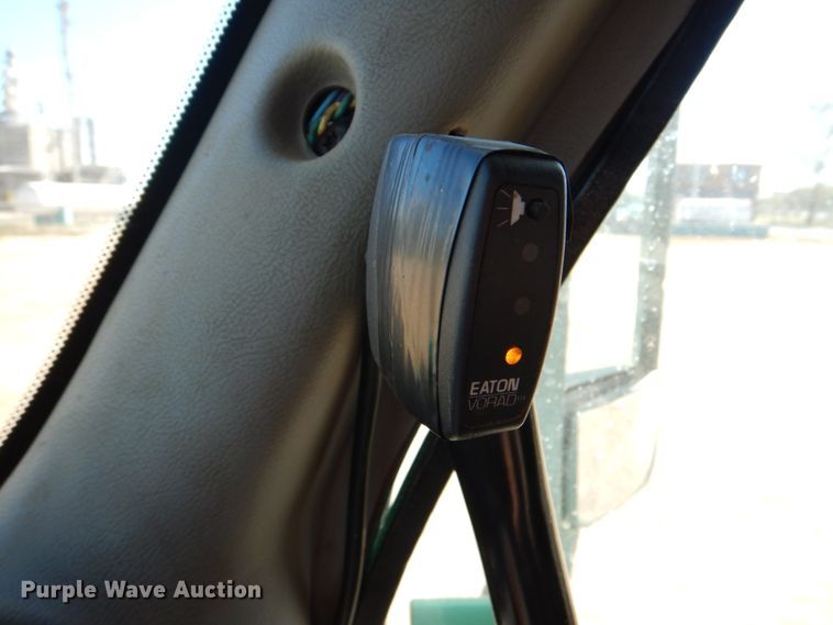 image for item DJ0753 2010 Peterbilt 387  semi truck